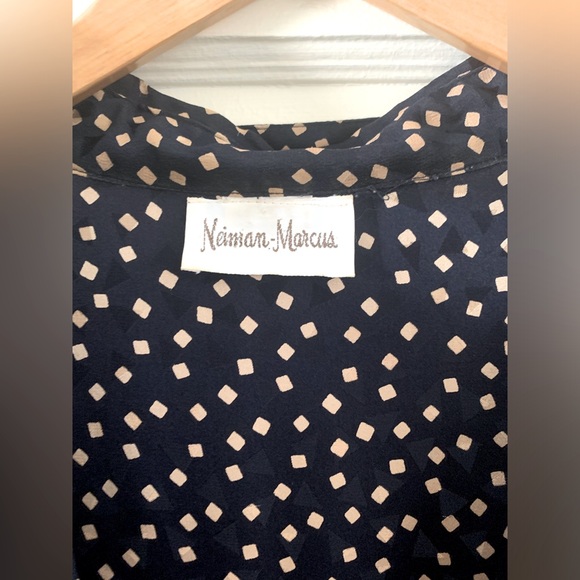 100% silk vintage Neiman Marcus dress. - Picture 2 of 4